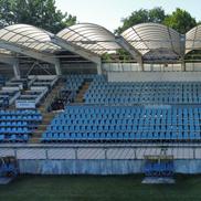 Tribuna oficială arată încă bine