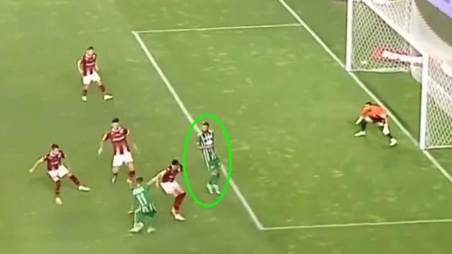 În minutul 65 al meciului Rapid - Sepsi 0-0, golul lui Marius Ștefănescu a fost anulat Kyros Vassaras a analizat fazele controversate ale primei etape: verdict uluitor în două faze identice