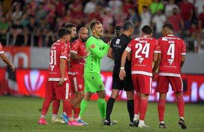 „Dinamo nu va mai sta la mâna unui penalty!” » Acționarul „câinilor” îi pune în gardă pe adversarii din SuperLiga