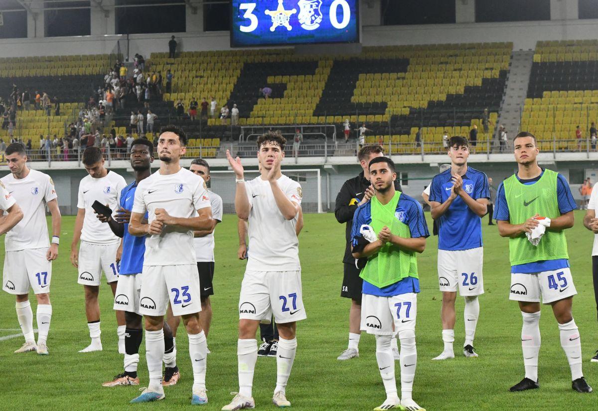 Scandal după eliminarea Farului! Tatăl unui mare talent a sărit împotriva lui Hagi: „Bagă-l și pe el, că de 3 ani e ocolit! Ce-om fi venit noi aici? Gata, plecăm din România!”