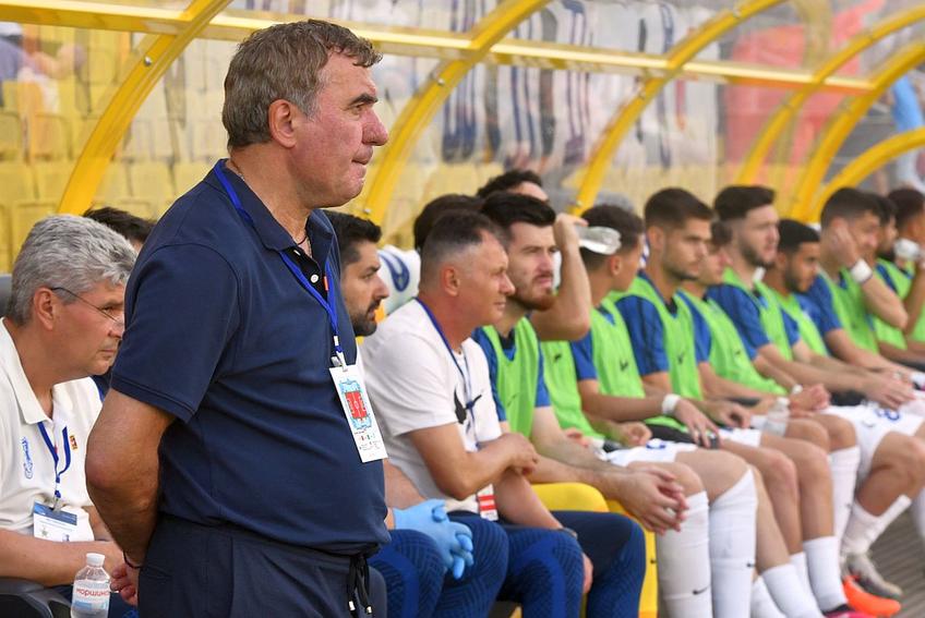 Gică Hagi, în picioare înainte de Sheriff - Farul // foto: Cristi Preda, GSP