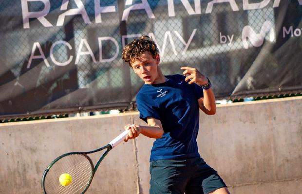 Românul care a jucat la Wimbledon studiază la academia lui Nadal și are un singur vis » Interviu amplu: „Aici, școala e bazată mai mult pe logică. La noi, doar pe memorare” + cum l-a dezamăgit România