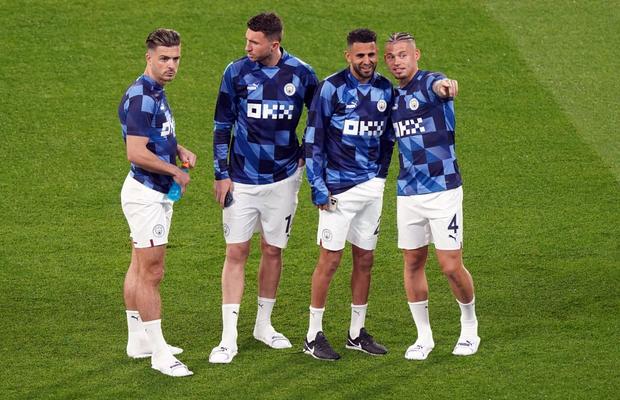 Liverpool vrea un jucător de la Manchester City » 4 candidați pentru un post