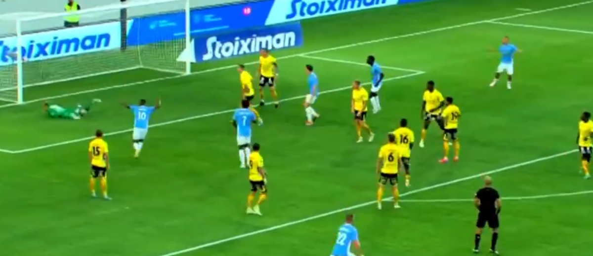 Gol românesc în Europa League » Execuție superbă din afara careului