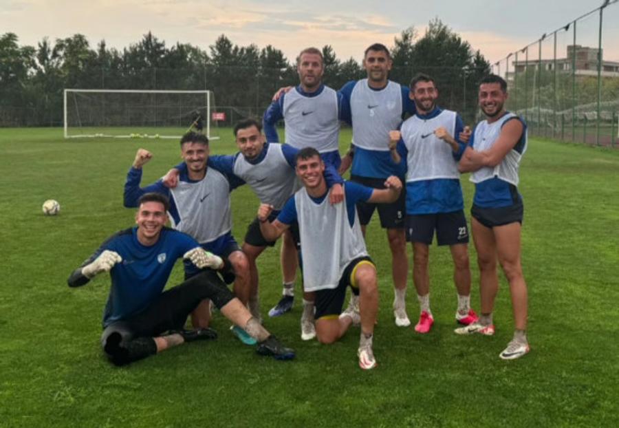 Fotografia postată de Alexandru Maxim pe Instagram „Pariul” lui Mihai Stoica, cedat de FCSB » Cu ce club a bătut palma