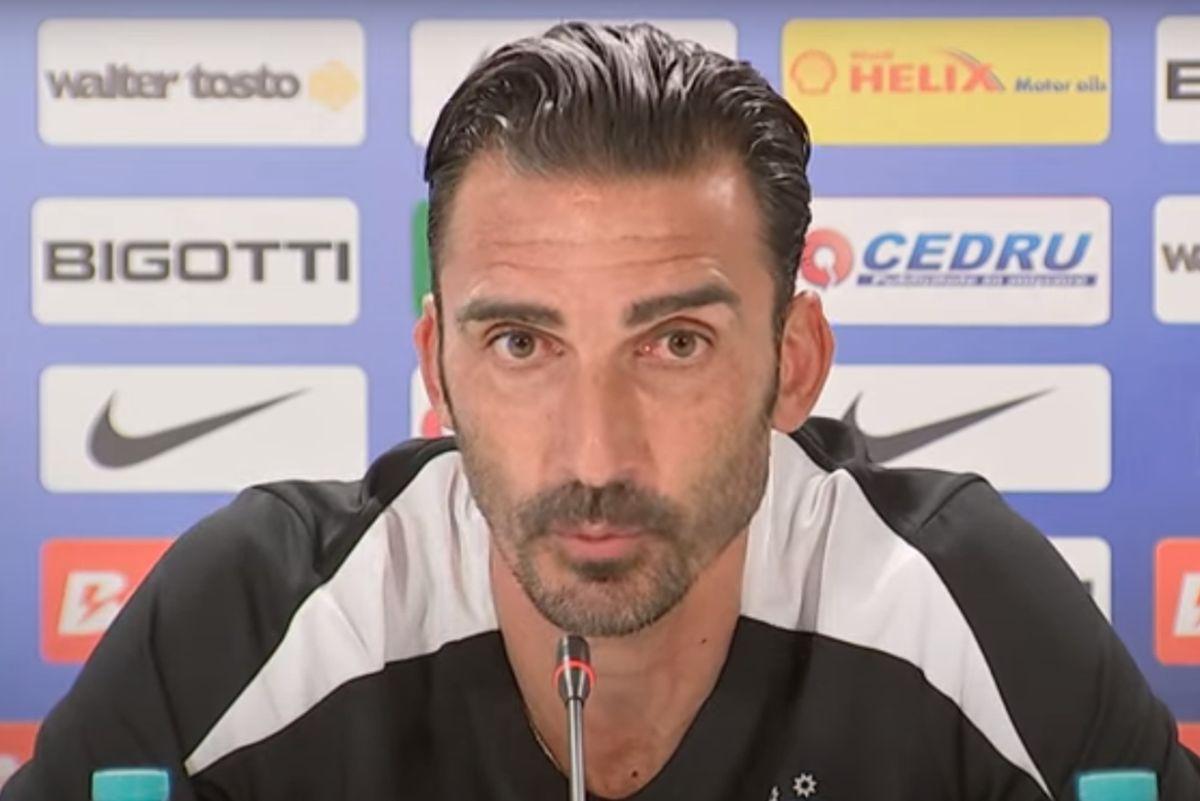 Elias Charalambous, nervos la conferință: „Nu sunt prost!” » Serie de reproșuri după FCSB - Petrolul