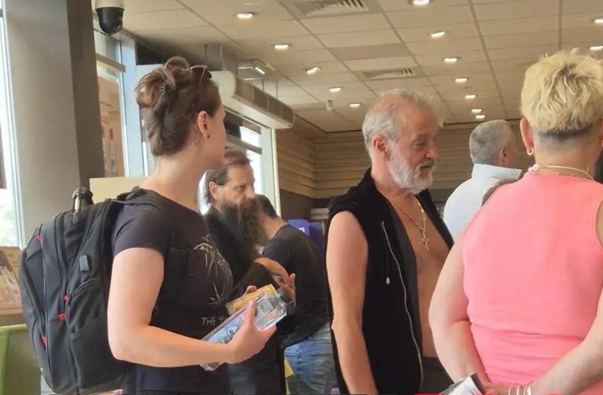 Gigi Becali, surprins într-o benzinărie în drumul spre Constanța / FOTO: Constanța 100%