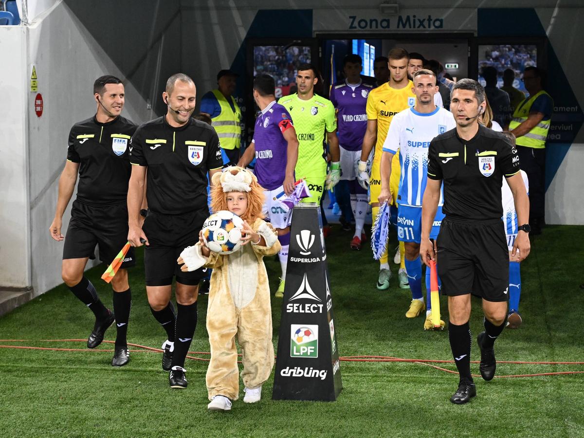 Universitatea Craiova câștigă primul meci din acest sezon! Trupa lui Mirel Rădoi, lider în Superliga