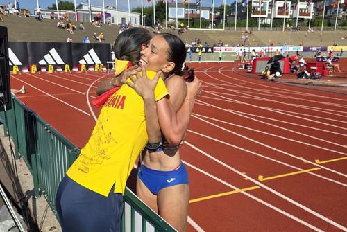 Alexia Ioana Dospin a câștigat aurul la triplusalt