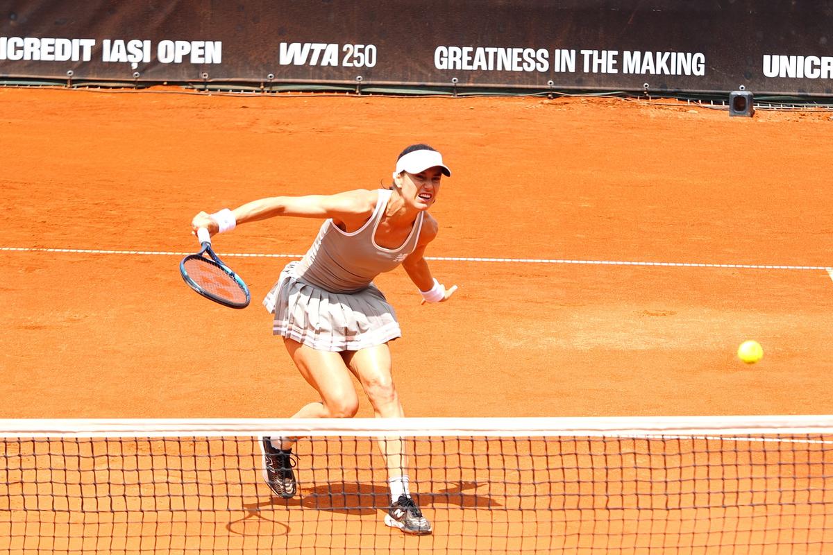 Sorana Cîrstea, în semifinale la UniCredit Iași Open! » Victorie clară sub un vânt puternic: „De la meci la meci văd progrese”