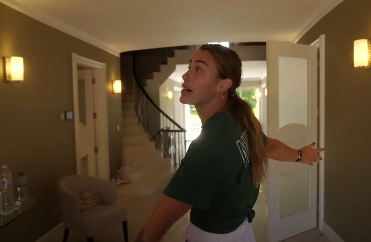 Turul casei cu Aryna Sabalenka » Liderul mondial s-a apucat de vlogging și a prezentat locuința unde a stat la Wimbledon! Haos cu staff-ul