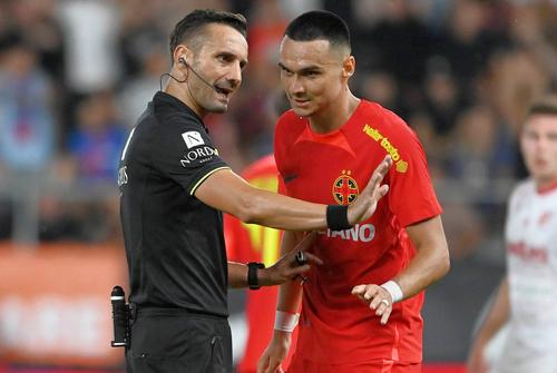 Sebastian Colțescu, arbitrul român cu cele mai multe meciuri în Superligă Foto: Imago
