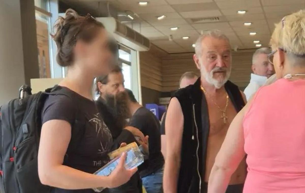 Gigi Becali, surprins într-o benzinărie în drumul spre Constanța / FOTO: Constanța 100%