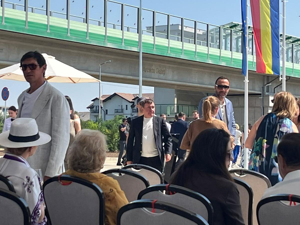 Sala „Nadia Comăneci”, inaugurată » Nadia, Ion Țiriac și Ilie Bolojan au tăiat panglica