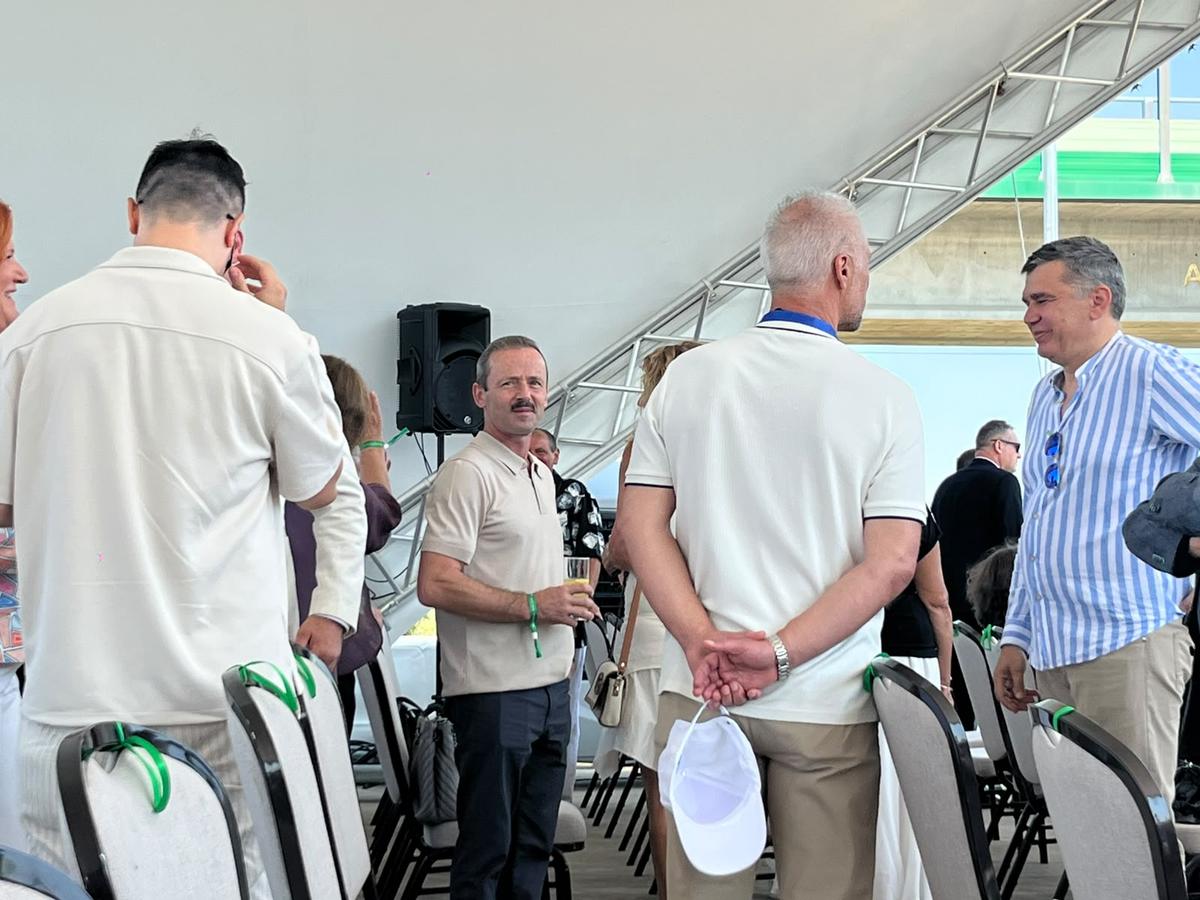 Sala „Nadia Comăneci”, inaugurată » Nadia, Ion Țiriac și Ilie Bolojan au tăiat panglica