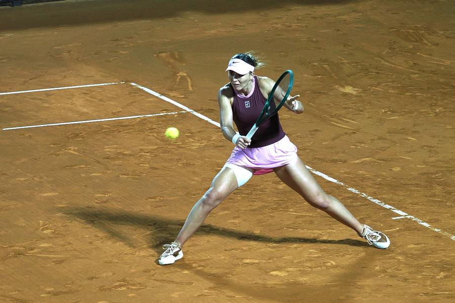Paula Badosa în acțiune FOTO Roxana Fleșeru Paula Badosa, a doua finalistă de la UniCredit Iași Open, după o revenire senzațională: „Îmi place să joc cu inima”