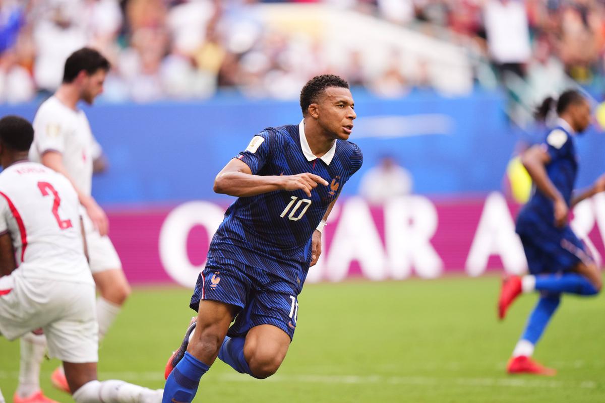 Franța - Anglia, finala mică a Campionatului Mondial