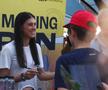 Sorana Cîrstea semnând autografe la Iași  FOTO Roxana Fleșeru