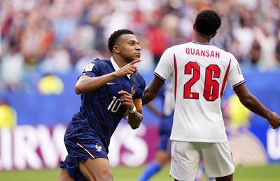 Noul marcator #1 al Mondialului, Mbappe nu deschide încă șampania: „Messi înscrie în finală, asta e sigur”