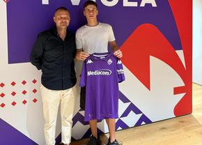 Încă un român la Fiorentina! » Cine e jucătorul care a semnat definitiv cu toscanii la puțin timp după ce acolo a ajuns și Radu Drăgușin