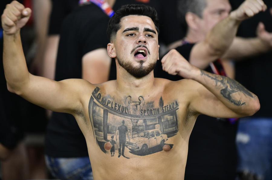 Suporterii celor de la FCSB au susținut echipa în Ghencea Marius Baciu, invincibil! Cum a fost revenirea în Ghencea: „Casa noastră e și aici” » Ce a spus despre gazon