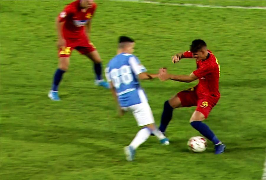 ARBITRAJ FCSB - POLI IAȘI 1-2 // FOTO + VIDEO Balaj i-a dat credit lui Bîrsan în 3 din 4 faze contestate » Porumboiu are o cu totul altă părere