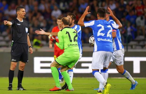 ARBITRAJ FCSB - POLI IAȘI 1-2 // FOTO + VIDEO Balaj i-a dat credit lui Bîrsan în 3 din 4 faze contestate » Porumboiu are o cu totul altă părere