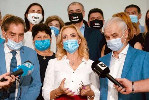 Gabriela Firea face echipă cu Petre Roman și Anghel Iordănescu