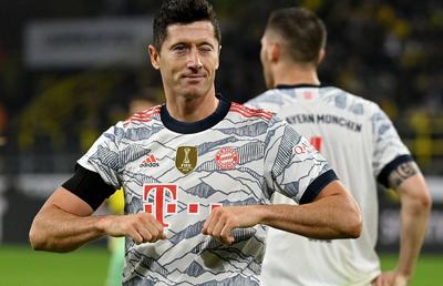 Verdict în duelul titanilor din Bundesliga: „Lewandowski l-a bătut la puncte pe Haaland”