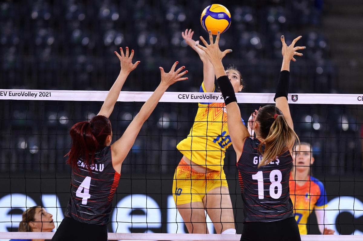 România a pierdut primul meci de la Campionatul European de volei feminin! Ce șanse au „tricolorele” la calificarea în „optimi”