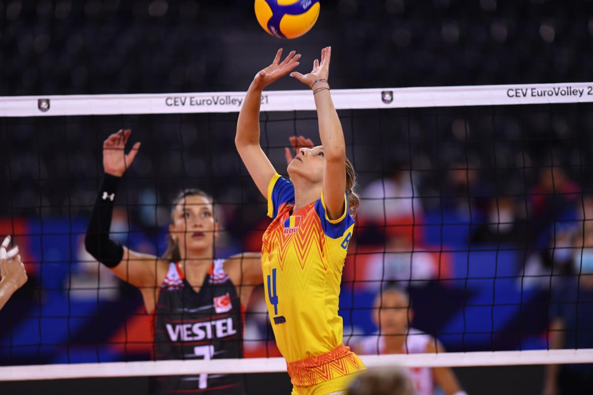 România a pierdut primul meci de la Campionatul European de volei feminin! Ce șanse au „tricolorele” la calificarea în „optimi”