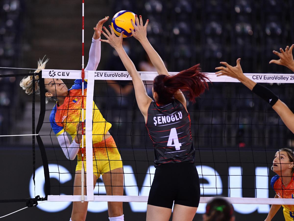 România a pierdut primul meci de la Campionatul European de volei feminin! Ce șanse au „tricolorele” la calificarea în „optimi”