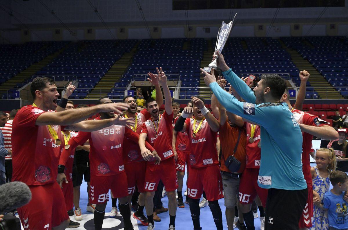 Dinamo e Supercampioana României! „Dulăii” au câștigat categoric duelul cu Steaua