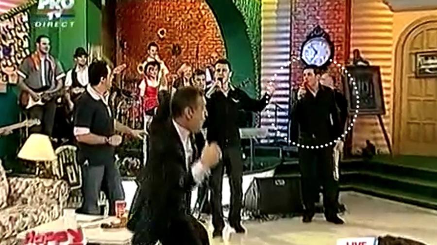 Gigi Becali este un mare amator de muzică armânească Viața de crainic de stadion, episodul 1 » Nicu Grameni e fan Dinamo din copilărie, dar a fost cântărețul lui Gigi Becali: „Dădea multe dedicații”