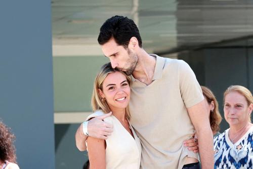 Portarul de rezervă al lui PSG, Sergio Rico, și soția