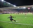 Rapid continuă criza! Neil Lennon, pe făraș » Dinamo iese vie din Giulești, după un derby cu două penalty-uri