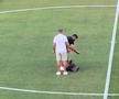 Imagini curioase surprinse cu două ore înainte de Rapid - Dinamo, pe gazonul din Giulești
