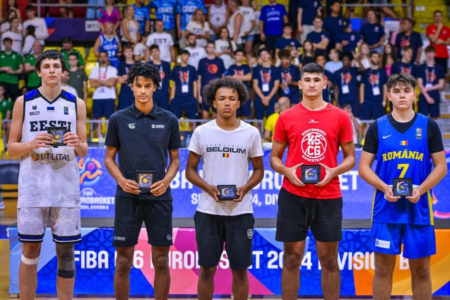 România U16, medaliată cu argint / Foto: FRB România U16, medaliată cu argint la Campionatele Europene de baschet, Divizia B » Un jucător român inclus în echipa turneului