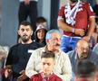 Apariție excentrică în Giulești » Fostul patron al clubului a apărut cu părul vopsit albastru la derby