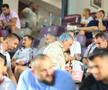Apariție excentrică în Giulești » Fostul patron al clubului a apărut cu părul vopsit albastru la derby