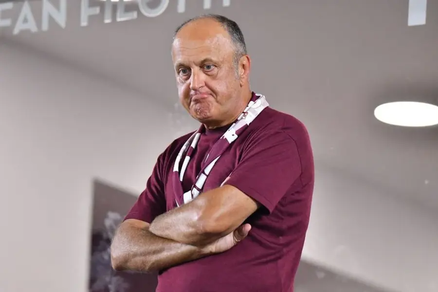 Fotbalul nu e mobilă, iar arbitrii nu-s primari