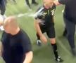 Un suporter FCSB i-a aruncat arbitrului cu suc pe față și cu paharul în cap!