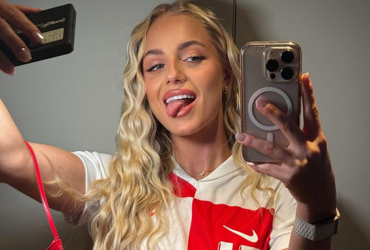 Cea mai frumoasă fotbalistă din lume a plecat din Europa » Ana Maria l-a lăsat acasă și pe jucătorul dorit de Dinamo