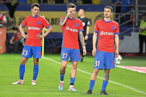 Tavi Popescu se cere în primul 11 la FCSB // foto: Imago Images