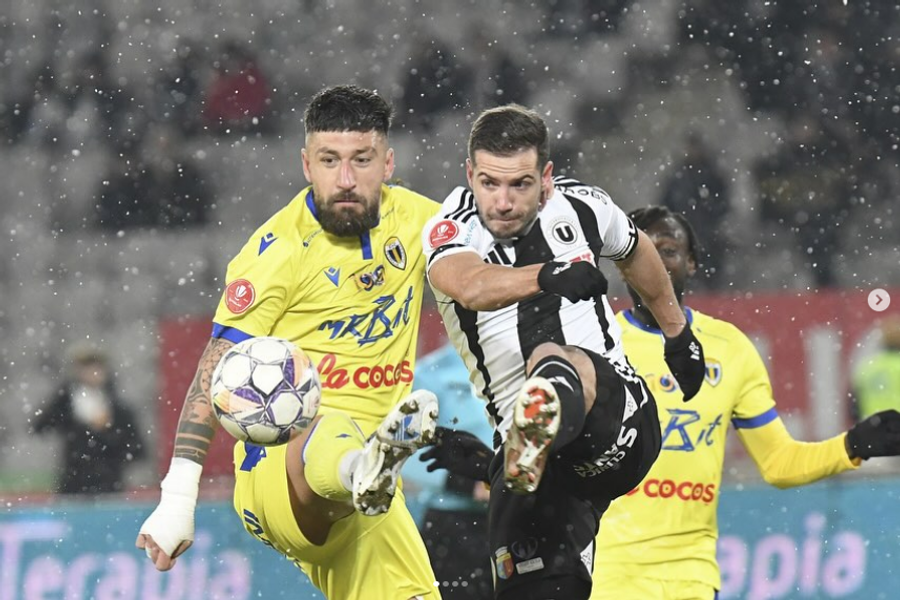 Paul Papp, de la copilăria cu lipsuri la 300 de meciuri în Superligă: „Luam ghete de la second-hand, le coseam cu nailon de pescuit”