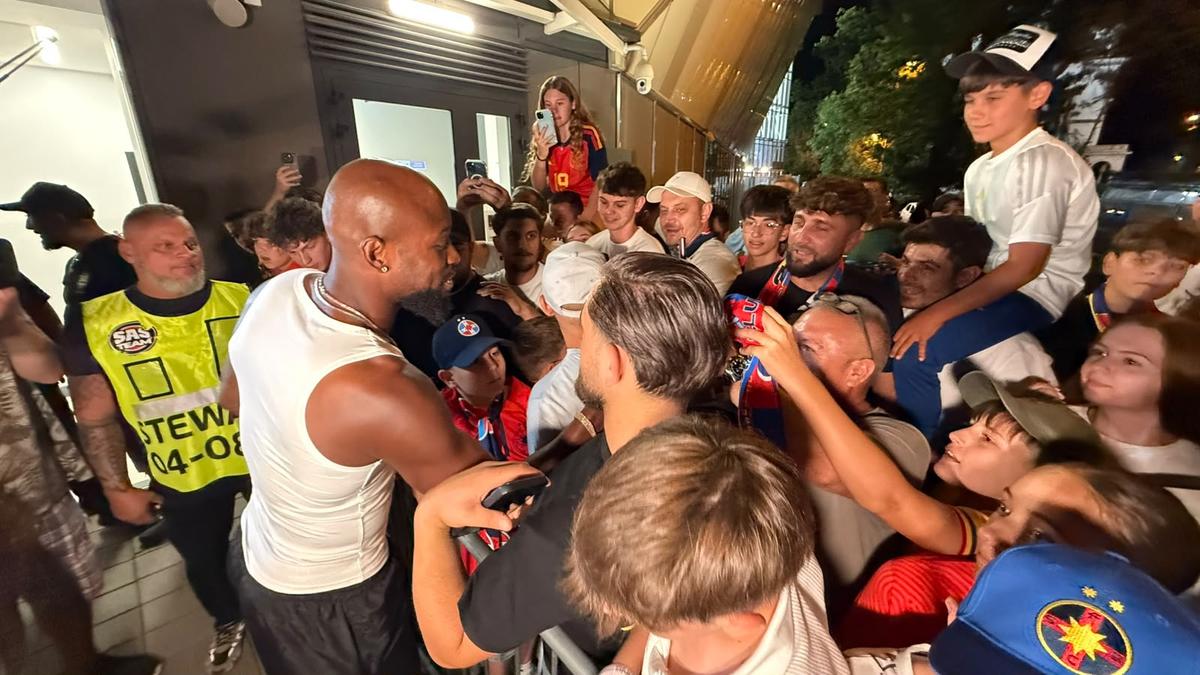 Garita, asaltat de fani după FCSB - Botoșani
