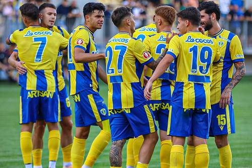 Petrolul Ploiești s-a calificat în faza grupelor Cupei României Betano după 3-2 cu CSM Reșița / Foto: Facebook Petrolul Ploiești