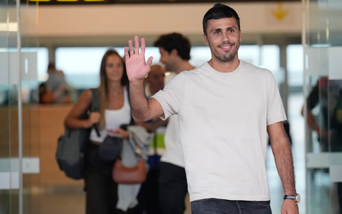 Rodri, la sosirea pe aeroportul El Prat din Barcelona / FOTO: Imago
