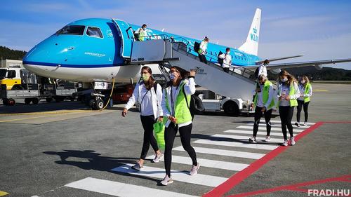 Maghiarele au zburat până în Norvegia cu escală la Amsterdam FOTO FTC Budapesta