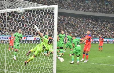 Decizie surprinzătoare la Dinamo » Schimbarea preconizată este blocată: „Nu putem să-i dăm în cap”